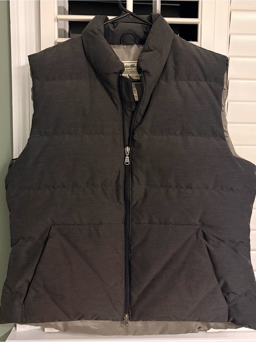 Men's Eddie Bauer Black Quilted Puffer Vest - Classic Lightweight Layer